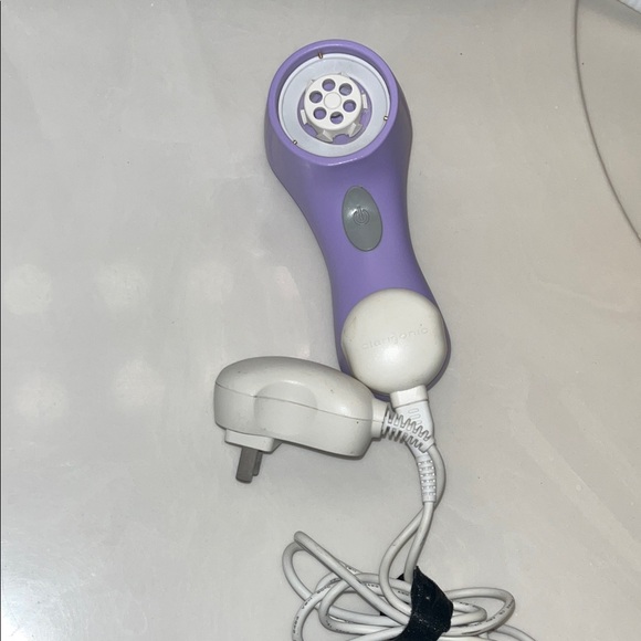 Clarisonic Lavender Cleansing Device with Charger mia - Picture 1 of 4